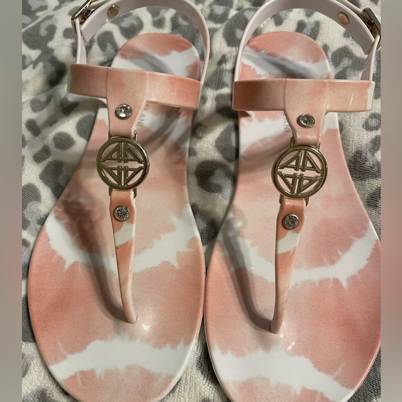 Antonio Melani thong sandles size 9 - Picture 1 of 4